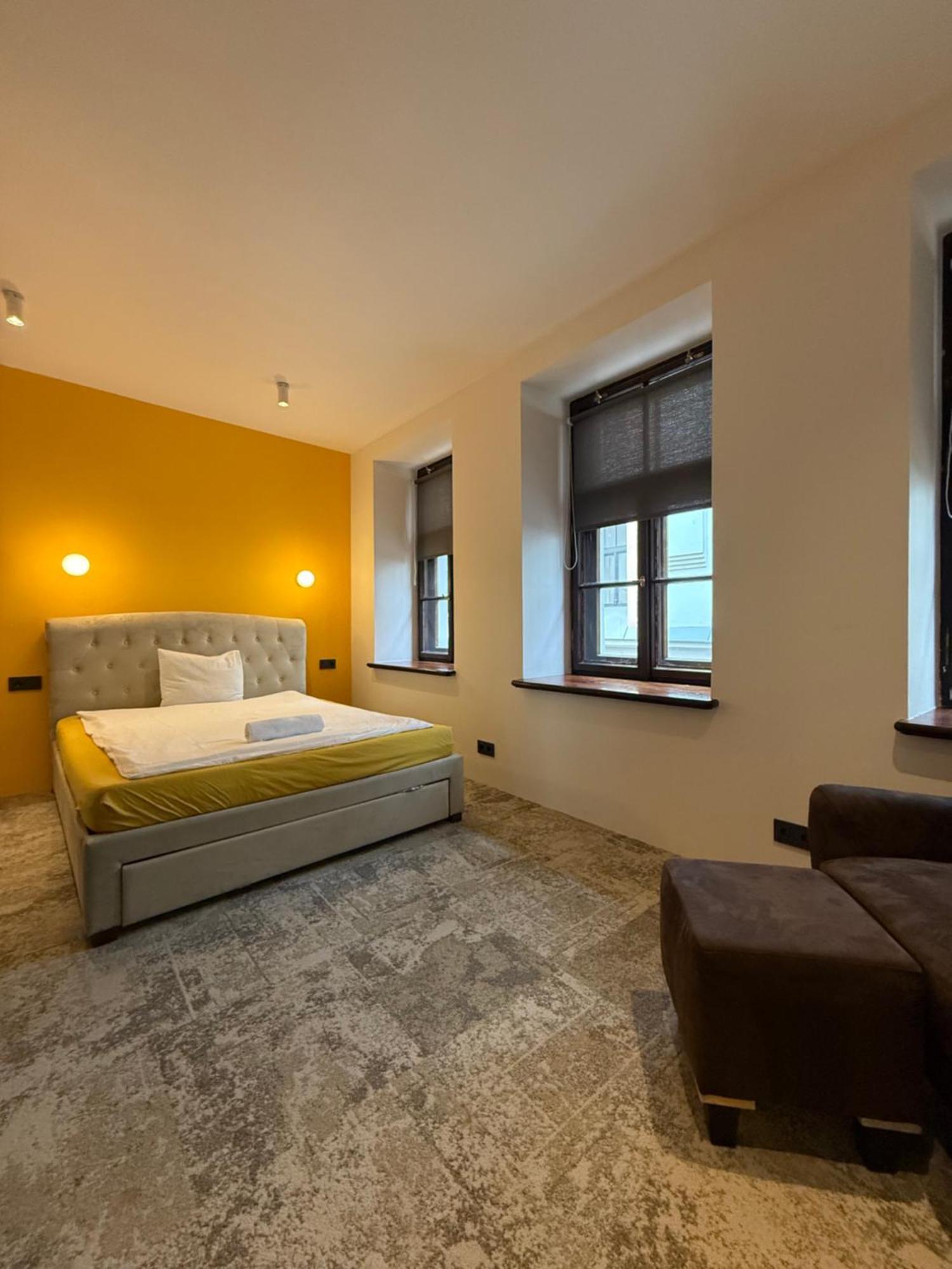 Lovely Two Bedroom In The Old Town * Riga